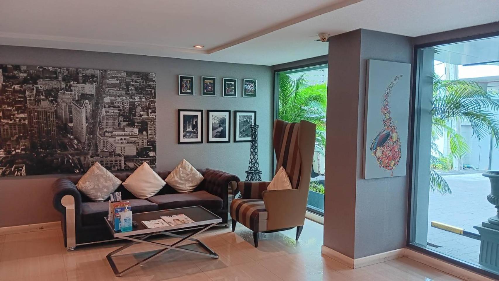 J Residence Thonglor 8 Bangkok Exterior foto